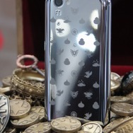 【CEATEC 2013】メタルスライムでできた「ドラクエスマホ」をチェック!クラウド版『ドラゴンクエストX』も体験