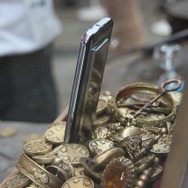 【CEATEC 2013】メタルスライムでできた「ドラクエスマホ」をチェック!クラウド版『ドラゴンクエストX』も体験