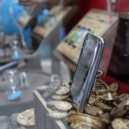 【CEATEC 2013】メタルスライムでできた「ドラクエスマホ」をチェック!クラウド版『ドラゴンクエストX』も体験