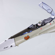 VF-25AメサイアバルキリーがDX超合金で初立体化、一般機カラーがついに登場