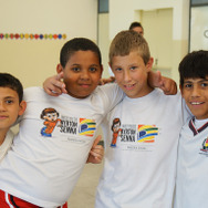 『グランツーリスモ6』でアイルトン・セナ氏のキャリアを体験！―ソニー、アイルトン・セナ財団とのパートナーシップを発表