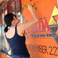 『ゼルダの伝説 神々のトライフォース2』に登場する“壁画リンク”がゲームショップの壁に登場