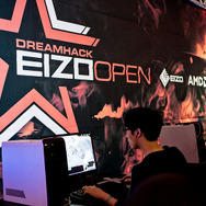DreamHackの様子 Photo by Carl Oscar Aaro.