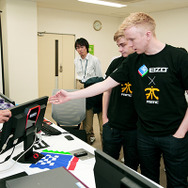 Fnaticがモニターの開発に協力