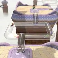 ステージには透明なパイプのようなものも