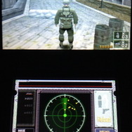 下画面に表示されたレーダーで索敵しながら、敵兵や戦車などを攻撃するのが基本