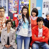 スタジオG3メンバー　(C)UME,GENTOSHA COMICS