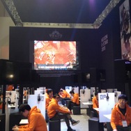 【G-STAR 2013】ネクソンが放つスマホ向けMMORPG『LEGION Of HEROES』をプレイレポート ― ターン性のバトルに秘められた戦略性とは