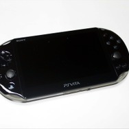 従来のPlayStation Vitaとは、幅など違いは感じない