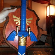 マスターソードとそれを掛けられる手作りのハイリアの盾風フック