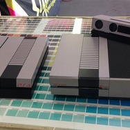 PS4、Xbox OneがNES風の外観になるスキンフィルムが登場