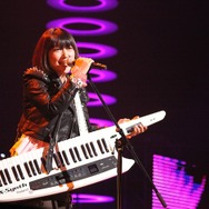 総勢18アーティストによる夢の共演!5pb.Recordsゆかりのアーティストが紡いだ5時間超えLIVE「Live5pb.2013」を写真たっぷりでお届け