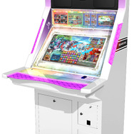 筐体は、タッチパネルのみの操作で、どなたでも簡単にプレイできます。