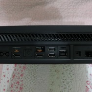 後ろから見た本体