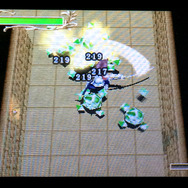 リーチの長い武器は攻撃範囲も広め