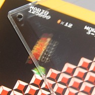 この特殊なパネルを被せると動きます