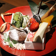 「百花繚乱!乙女たちの茶事 ~艶美なる甘味盛り合わせ~」