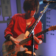 OP曲を担当する、じん氏