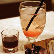 お市眠れ緋の華