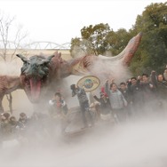 看板娘もホッと胸をなで下ろす迫力「モンスターハンター・ザ・リアル 2014」等身大ティガレックスの大咆哮