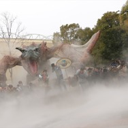 看板娘もホッと胸をなで下ろす迫力「モンスターハンター・ザ・リアル 2014」等身大ティガレックスの大咆哮