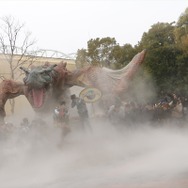 看板娘もホッと胸をなで下ろす迫力「モンスターハンター・ザ・リアル 2014」等身大ティガレックスの大咆哮