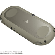 PlayStation Vita（PCH-2000）カーキ/ブラック
