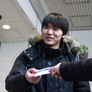 すでに長蛇の列 銀座ソニービルにてPlayStation 4先行販売手続き開始 ― 現場にはゲームガールズの姿も