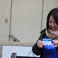 すでに長蛇の列 銀座ソニービルにてPlayStation 4先行販売手続き開始 ― 現場にはゲームガールズの姿も