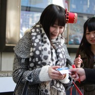 すでに長蛇の列 銀座ソニービルにてPlayStation 4先行販売手続き開始 ― 現場にはゲームガールズの姿も