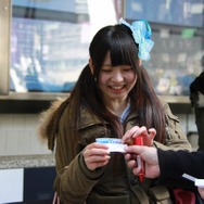 すでに長蛇の列 銀座ソニービルにてPlayStation 4先行販売手続き開始 ― 現場にはゲームガールズの姿も