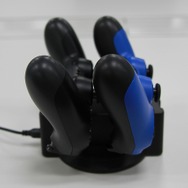 【PS4発売特集】発売直前！その商品、本当に買い？サイバーガジェットの周辺機器を完全紹介 ― 編集部員が本音でレビュー