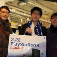 【PS4発売特集】たくさんの笑顔がここに集まりました　― 渋谷量販店でも7時から販売スタート！70人のユーザーが全員でカウントダウン