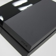 【PS4発売特集】日本版PS4を開封し、海外版と比較してみた