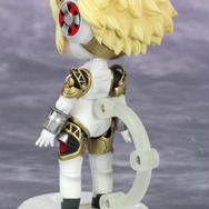 『P4U』のアイギスとエリザベスが、可愛い稼働フィギュアに大変身 ─ 彼女たちの音声が再生される、耳にも嬉しい機能も