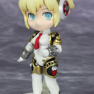 『P4U』のアイギスとエリザベスが、可愛い稼働フィギュアに大変身 ─ 彼女たちの音声が再生される、耳にも嬉しい機能も