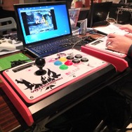 【BitSummit 14】オリジナルスティックでアーケードバージョンが遊べる!『ヤタガラス Attack on Cataclysm』
