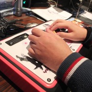 【BitSummit 14】オリジナルスティックでアーケードバージョンが遊べる!『ヤタガラス Attack on Cataclysm』