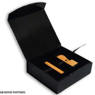 痛印堂と「劇場版 TIGER & BUNNY -The Rising-」がコラボ ― 名前など好きな文字を入れられる完全受注生産「痛印」発売決定