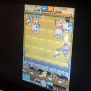 【BitSummit 14】会場で叫ぶ謎の大根人間に突撃！その正体は、あのヘキサドライブだった！？スマホ向けTD『ダイコン王の野望ッッッン!!』とは