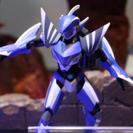 バンダイナムコ、『マジンボーン』を3DS向けに2014年秋発売 ― データカードダス筐体・ICカードと連動