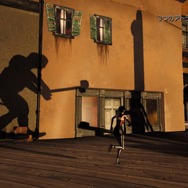 影はもちろん動く。その動きも利用して、さまざまな場所に到達するのだ