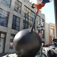 『Jスターズ ビクトリーバーサス』悟空 vs ルフィの迫力シーンを再現した巨大フィギュアが渋谷PARCO公園通り広場に登場