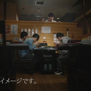 芸能界の巨人・和田アキ子、『進撃の巨人 -自由への咆哮-』のCMとゲームに登場