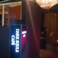 最終日は火防女と人食いミルドレットがお出迎え！ ─ 「DARK SOULS CAFE」篝火消灯式も開催