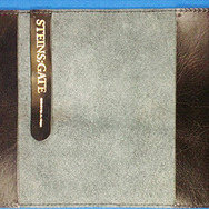 『STEINS;GATE』の完全受注生産アイテムが登場、牛革製の名刺ケースやラボメン・ピンバッジ半立体ペンダントなど