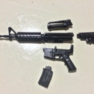 【日々気まぐレポ】第41回 数々のFPS/TPSに登場する銘銃が1/12アクセサリーに!「Little Armory M4A1タイプ」で遊んでみた