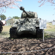 陸上自衛隊土浦駐屯地で戦車と一緒にお花見をしてきた