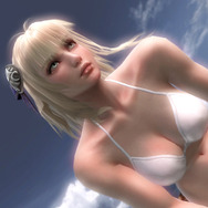 『SCII HD』とのコラボも好評実施中！ピュラの水着姿！