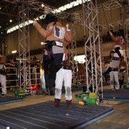 【ニコニコ超会議3】心臓を捧げよ！第2525期訓練兵団入団試験ー実際に“立体機動”を体験